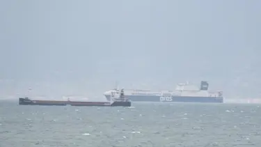 Kuzey Ege'de fırtına. Gemiler Edremit'e sığındı

