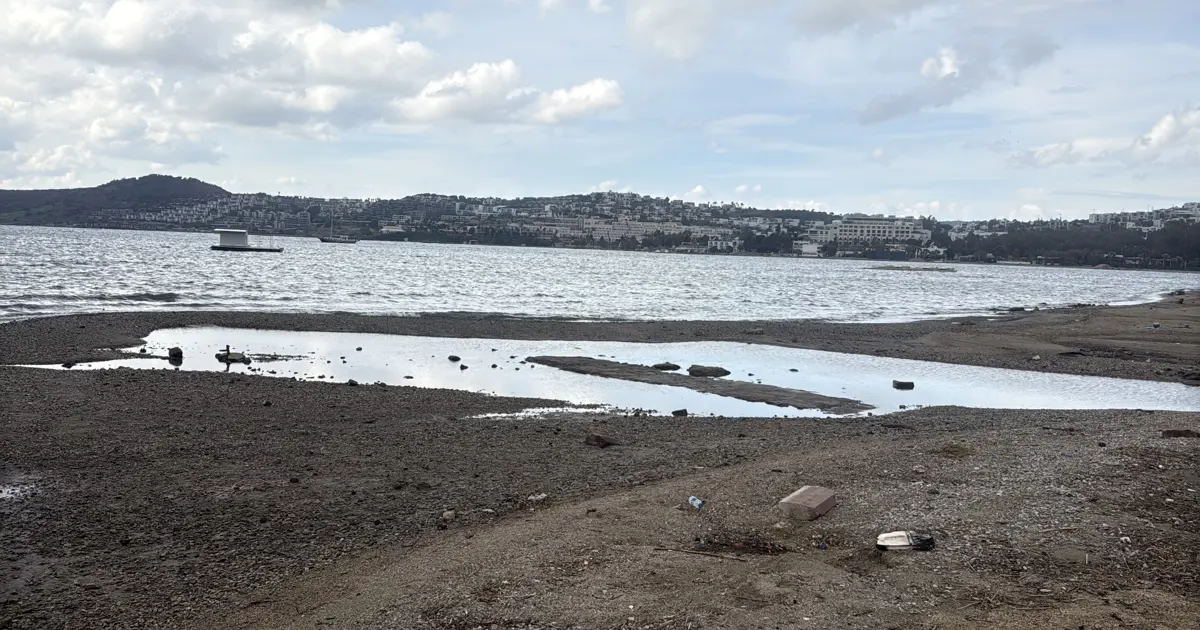 Bodrum’da korkutan görüntü. Deniz çekildi