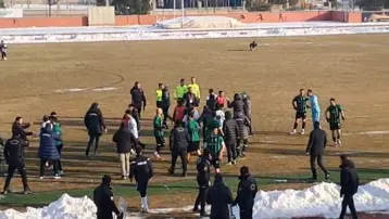 Maç sonu tekme ve yumruklu kavga