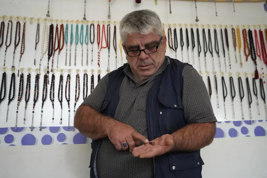 Kehribar taşının içinde tesadüfen buldu ''Daha önce hiç rastlamadığım bir şey'' 