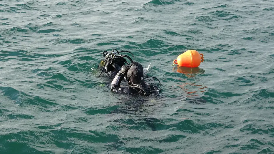 Adalar'da denize düşen bir kişi 8 gündür aranıyor