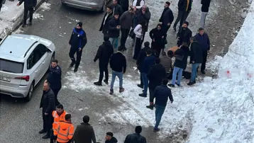 Çatıdan düşen kar kütlesi altında kalan genç kadın öldü