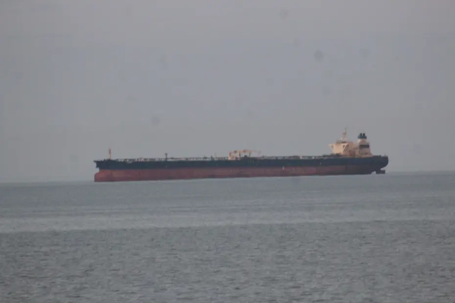 Karadeniz’de petrol tankerine drone saldırısı. İnebolu’ya çekilecek