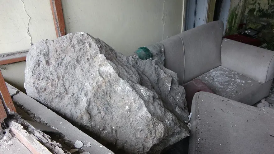 Trabzon'da 17 yıldır ölümün kıyısında yaşıyorlar. Mahalleye "3 boyutlu" müdahale edilecek 4