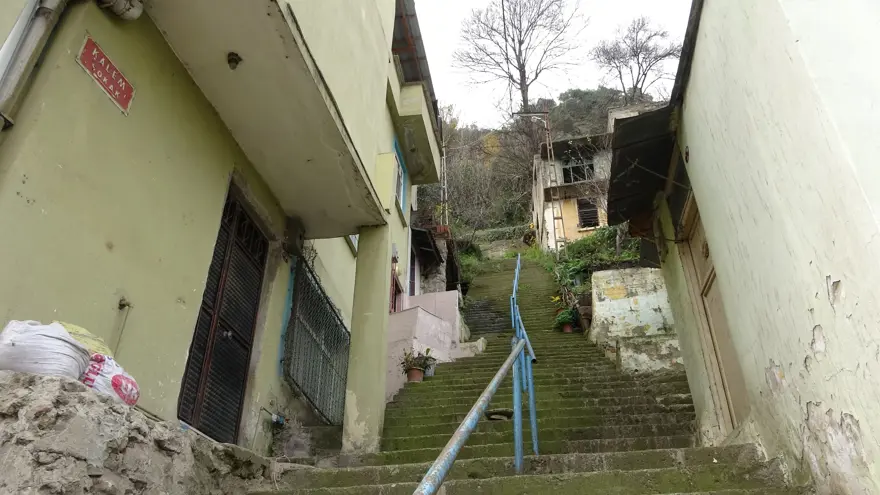 Trabzon'da 17 yıldır ölümün kıyısında yaşıyorlar. Mahalleye "3 boyutlu" müdahale edilecek 3