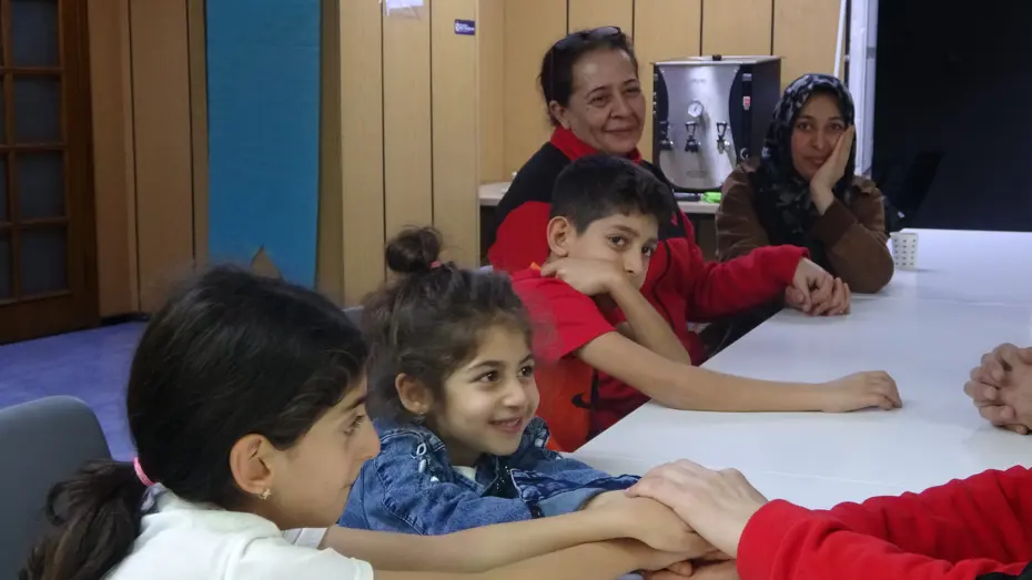 Kayınvalidesi evden kovdu, anne 3 çocuğuyla hastane mescidine sığındı