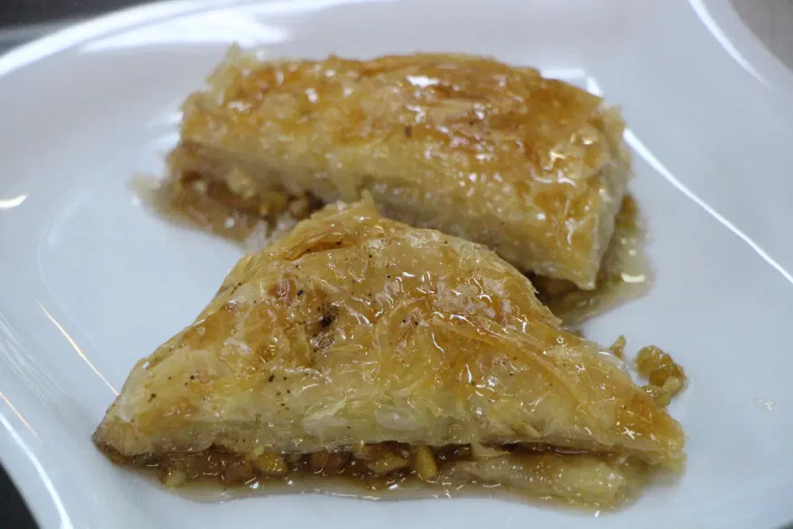 Amasya'da yeni lezzet. Fıstıklı değil "Elmalı baklava" 1 Amasya'da yeni lezzet. Fıstıklı değil "Elmalı baklava" 1
