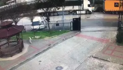 Adana'da silahlı saldırıya uğrayan baba yaralandı, oğlu öldü