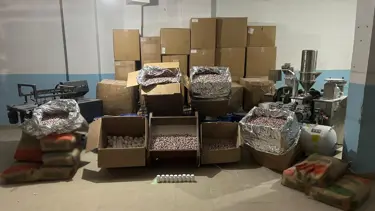 İstanbul'da uyuşturucu operasyonu. 6 kişi yakalandı, 3 milyondan fazla hap ele geçirildi