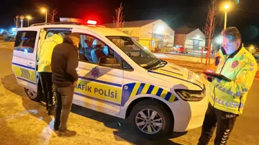 Alkollü araç kullanırken yakalandı, ehliyeti alındı, içmeyi sürdürdü