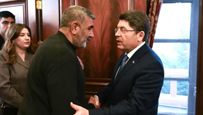 Bakan Tunç, Kabaiş ailesi ile görüştü. "En yakın zamanda her şey çözülecek"  