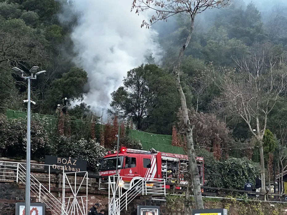 Beşiktaş'ta yangın paniği. Ünlü restoranın müştemilatında yangın