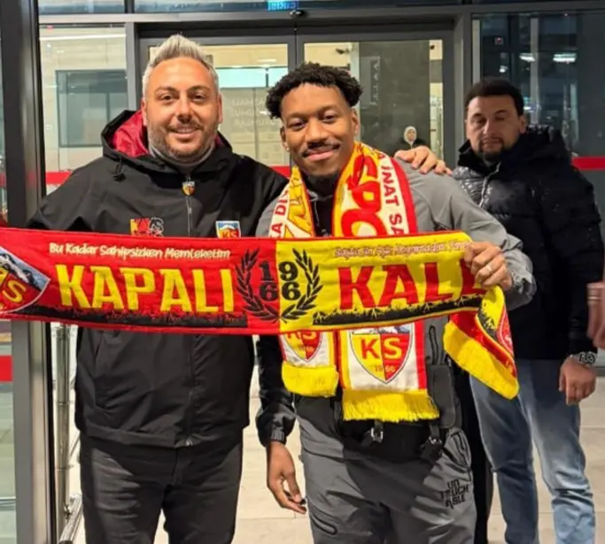 İmzayı attı, "Mutluyum" dedi ertesi sabah kaçtı