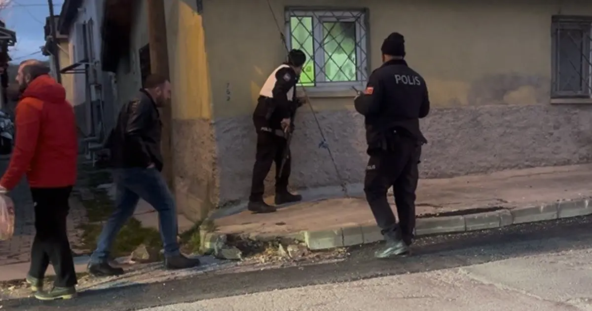 Polisi aradı, "cinayet işledim" dedi. Eve uzun namlulu silahlarla girildi