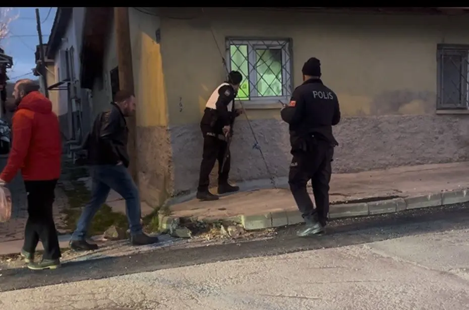 Polisi aradı, “cinayet işledim” dedi. Eve uzun namlulu silahlarla girildi