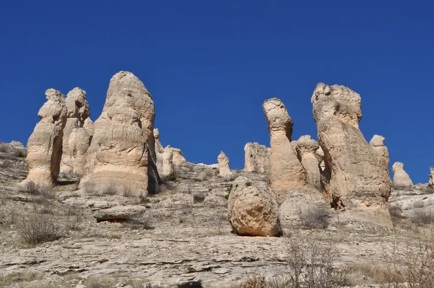 Kapadokya’ya rakip olacak güzellik: Diyarbakır’ın "İnsan Dizisi" kayaları 1