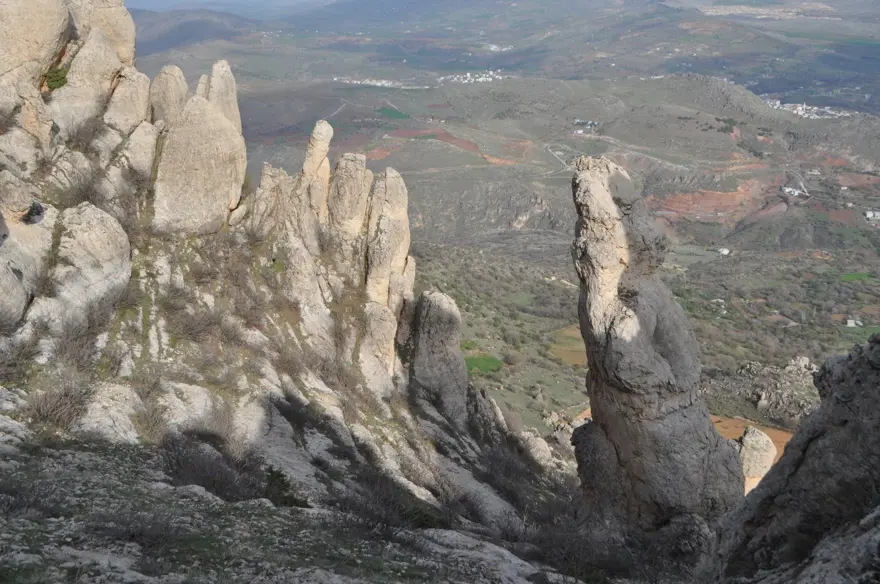 Kapadokya’ya rakip olacak güzellik: Diyarbakır’ın "İnsan Dizisi" kayaları 2