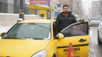 Kahraman taksici küçük çocuğun hayatını kurtardı