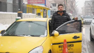 Kahraman taksici küçük çocuğun hayatını kurtardı