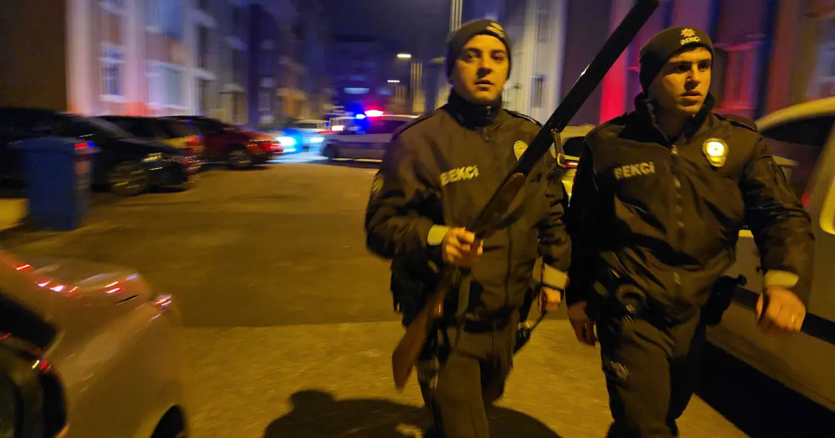 Kızının erkek arkadaşını av tüfeği ile ayağından vurarak yaraladı