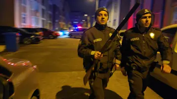 Kızının erkek arkadaşını av tüfeğiyle vurdu