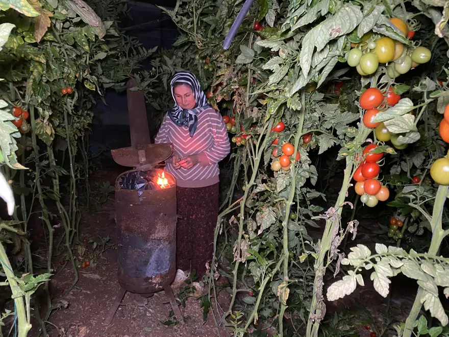 Soba yakıp, sabaha kadar nöbet tuttular. Perşembe gününe kadar devam edecek 1 Soba yakıp, sabaha kadar nöbet tuttular. Perşembe gününe kadar devam edecek 1