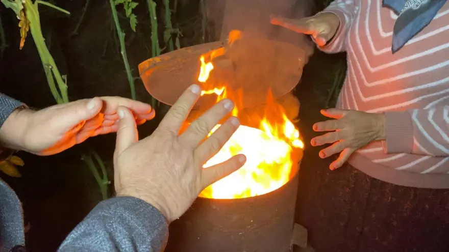 Soba yakıp, sabaha kadar nöbet tuttular. Perşembe gününe kadar devam edecek 3 Soba yakıp, sabaha kadar nöbet tuttular. Perşembe gününe kadar devam edecek 3
