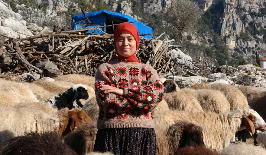 "BÜTÜN GÜNÜMÜZ HAYVANLARLA GEÇİYOR" 2