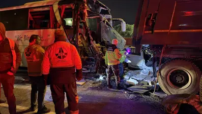 Anadolu Otoyolu'nda zincirleme kaza. 1 ölü, 27 yaralı 