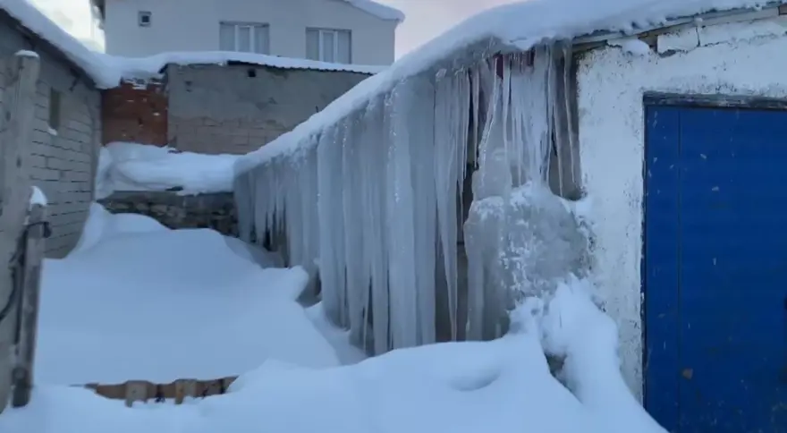 "YERE KADAR UZANIYOR" 3