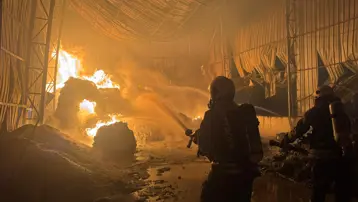 Atık naylon deposunda yangın