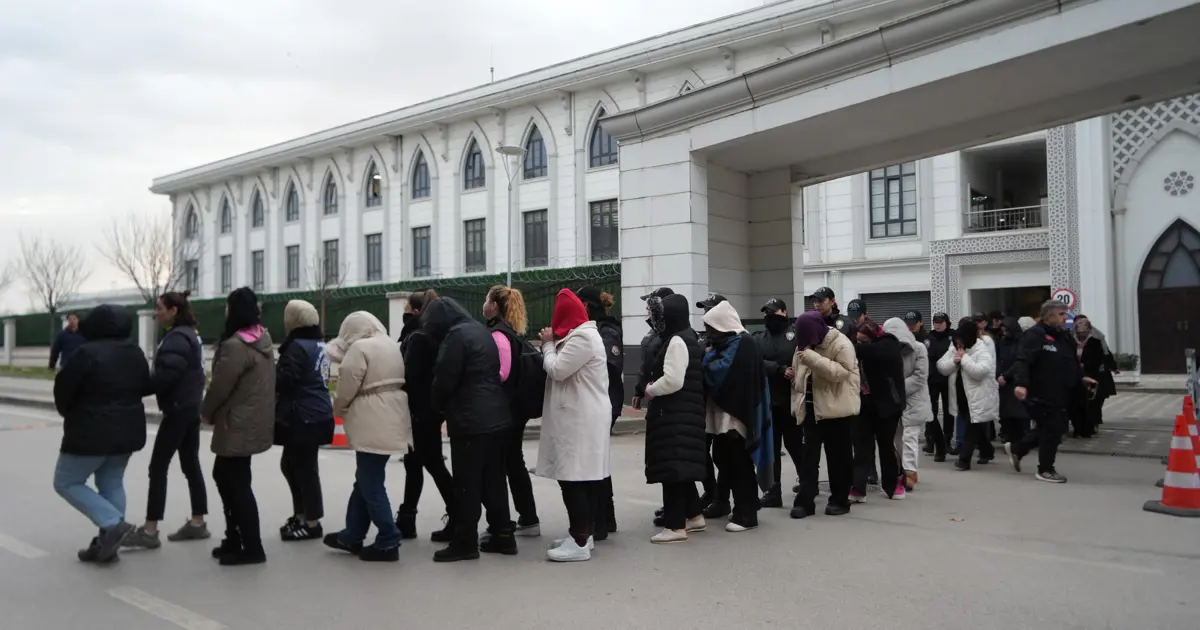 Dolandırıcıların yeni yöntemi yapay zeka. Kadın görselleri oluşturup 483 milyon liralık vurgun yaptılar