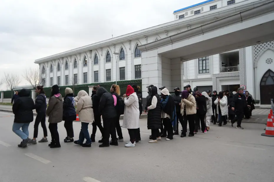 Dolandırıcıların yeni yöntemi yapay zeka. Kadın görselleri oluşturup 483 milyon liralık vurgun yaptılar