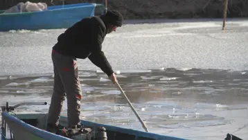 Balıkçıların imtihanı. Göle açılmak imkansız hale geldi