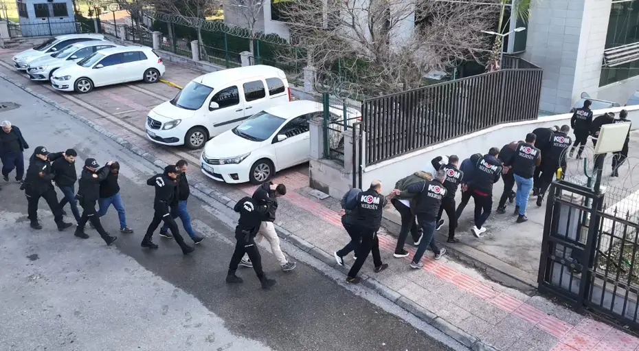 Mersin’de “lavaş ekmek” çetesi çökertildi