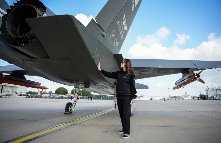 Türkiye'nin ilk insansız savaş uçağında kadın imzası. "KIZILELMA yarının oyun kurucusu" 2