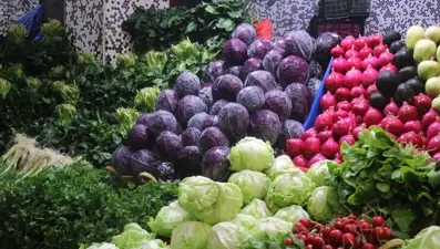 En çok alınan sebze, pazarın da gözdesi. İyisinin kilosu 100 lira