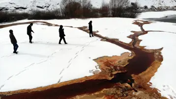 Dünyada başka bir örneği yok. Yeraltından demir fışkırıyor