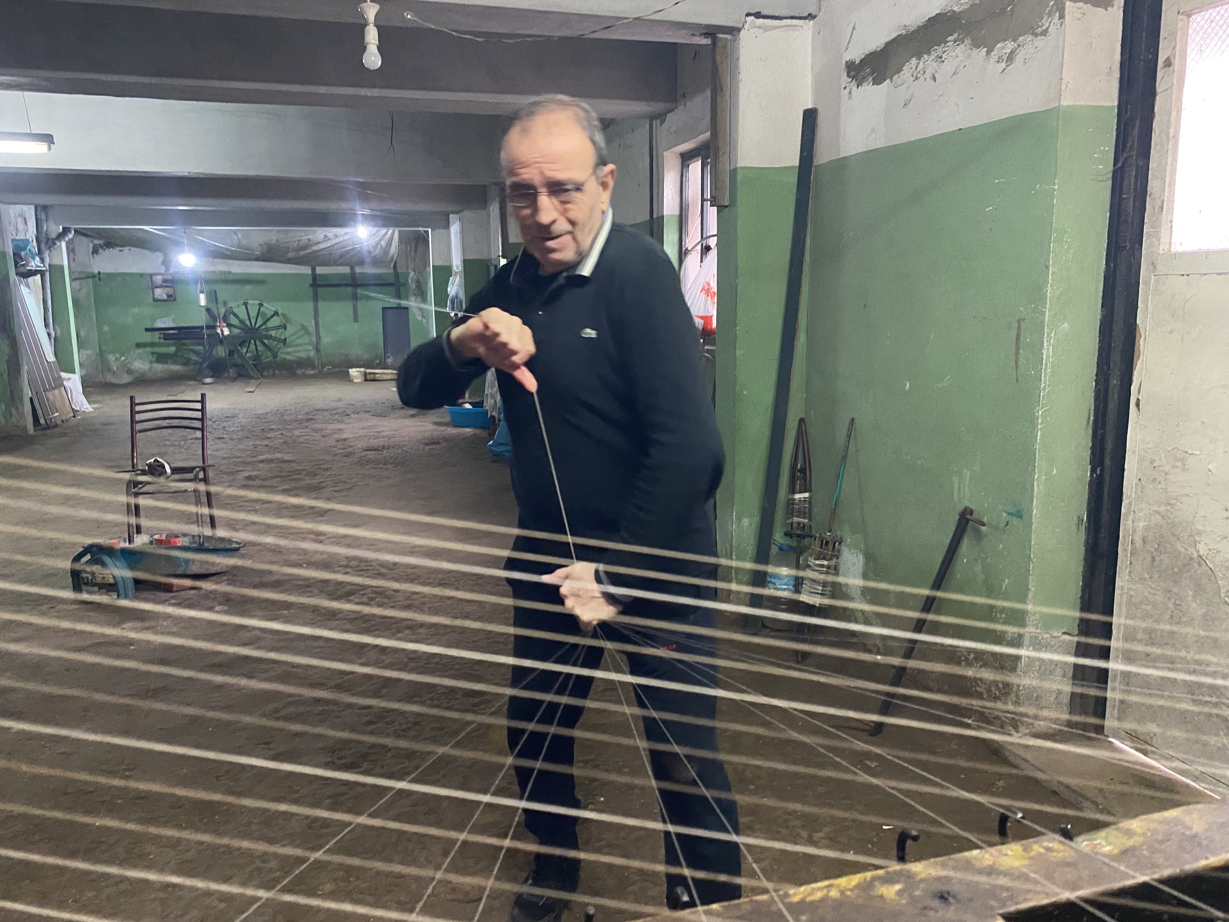 680 yıllık mesleğin son temsilcisi. Günde en az 6 saat koşması gerekiyor