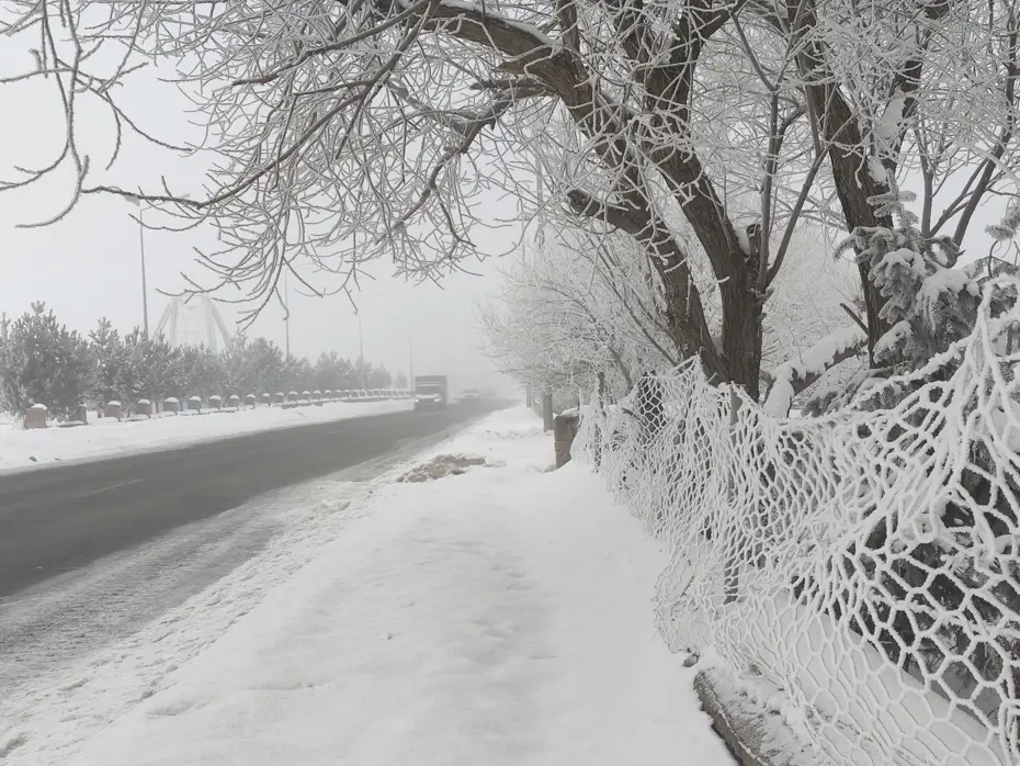 Eksi 25 derecede hayat durdu. Kentte her şey dondu