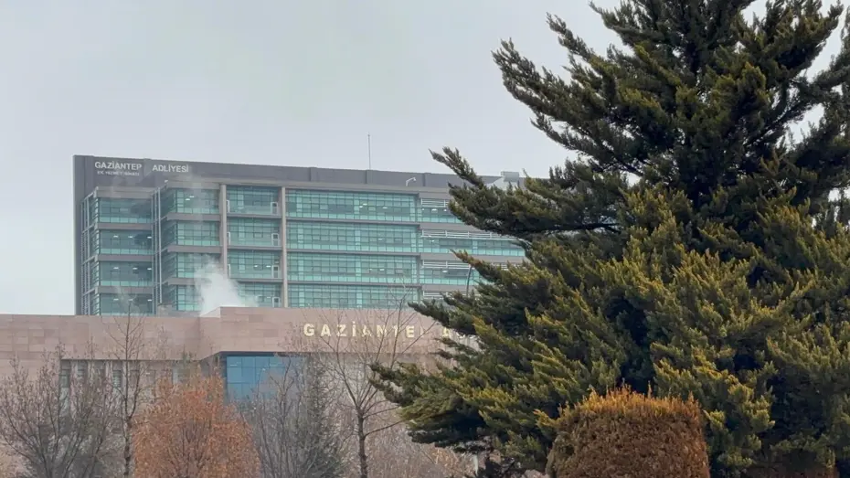 Kızının müstehcen fotoğraflarını paylaşan kişiyi öldüren baba ve oğlu 11 yıl hapis cezasına çarptırıldı