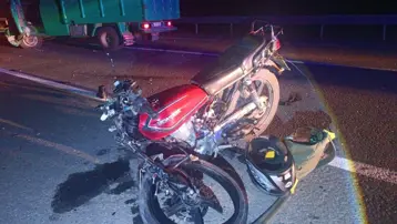 Kamyonet motosikletle çarpıştı, kuzenler öldü