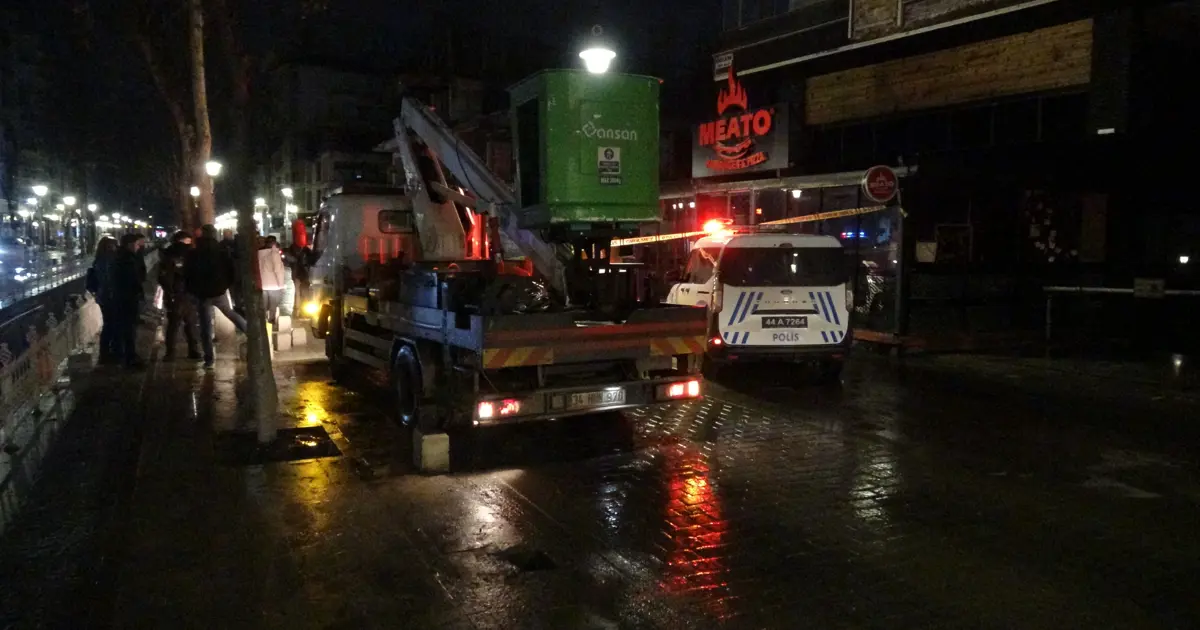 İstinat duvarı çöktü, 6 katlı bina boşaltıldı