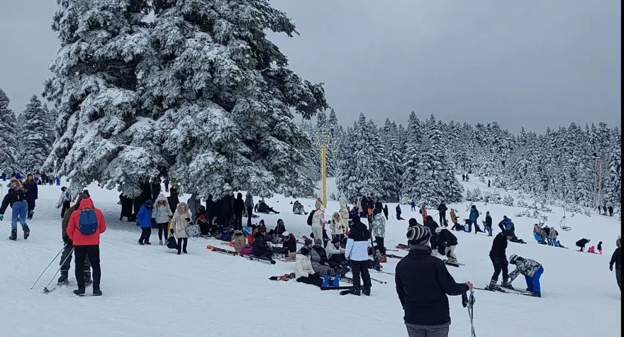 Uludağ'da telesiyej arızası. Onlarca tatilci havada mahsur kaldı 2