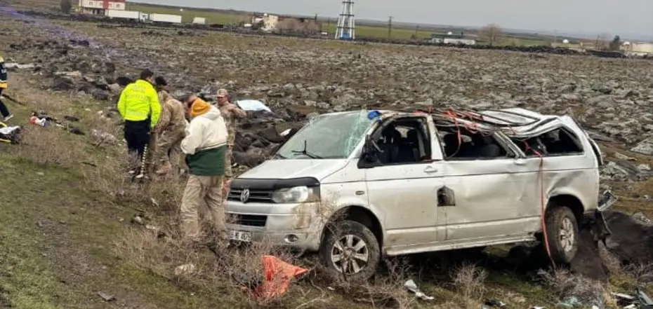 Şırnak'ta Iraklı turistler kaza yaptı. İki ölü, altı yaralı