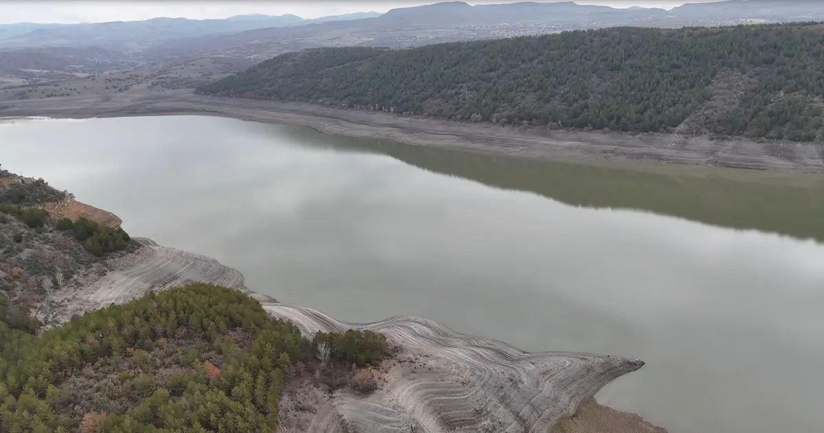 Ankara'da eriyen karlar barajları doldurmaya başladı