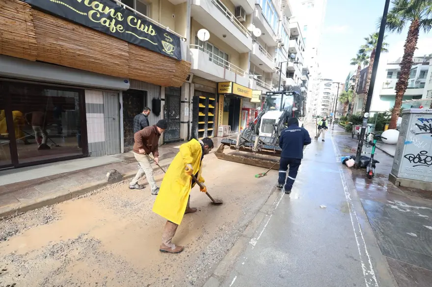 İzmir'in sağanak bilançosu. Son 88 yılın rekoru kırıldı 1