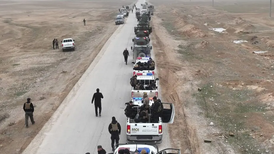 Şam yönetimi Kamışlı Havalimanı'nı YPG'den devraldı