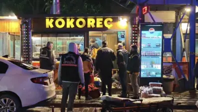 Edremit'te kokoreç dükkanına silahlı saldırı. 1 ölü, 2 ağır yaralı