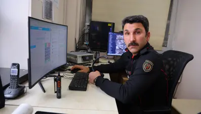 Depremde oğlunu kaybeden itfaiye eri, teselliyi binlerce canı kurtarmakta buldu